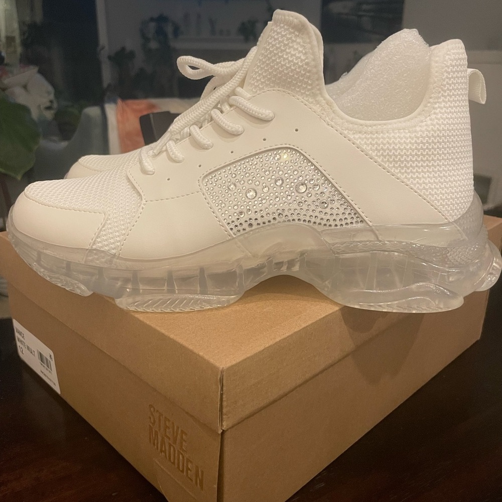 Steve Madden Vance Sneaker